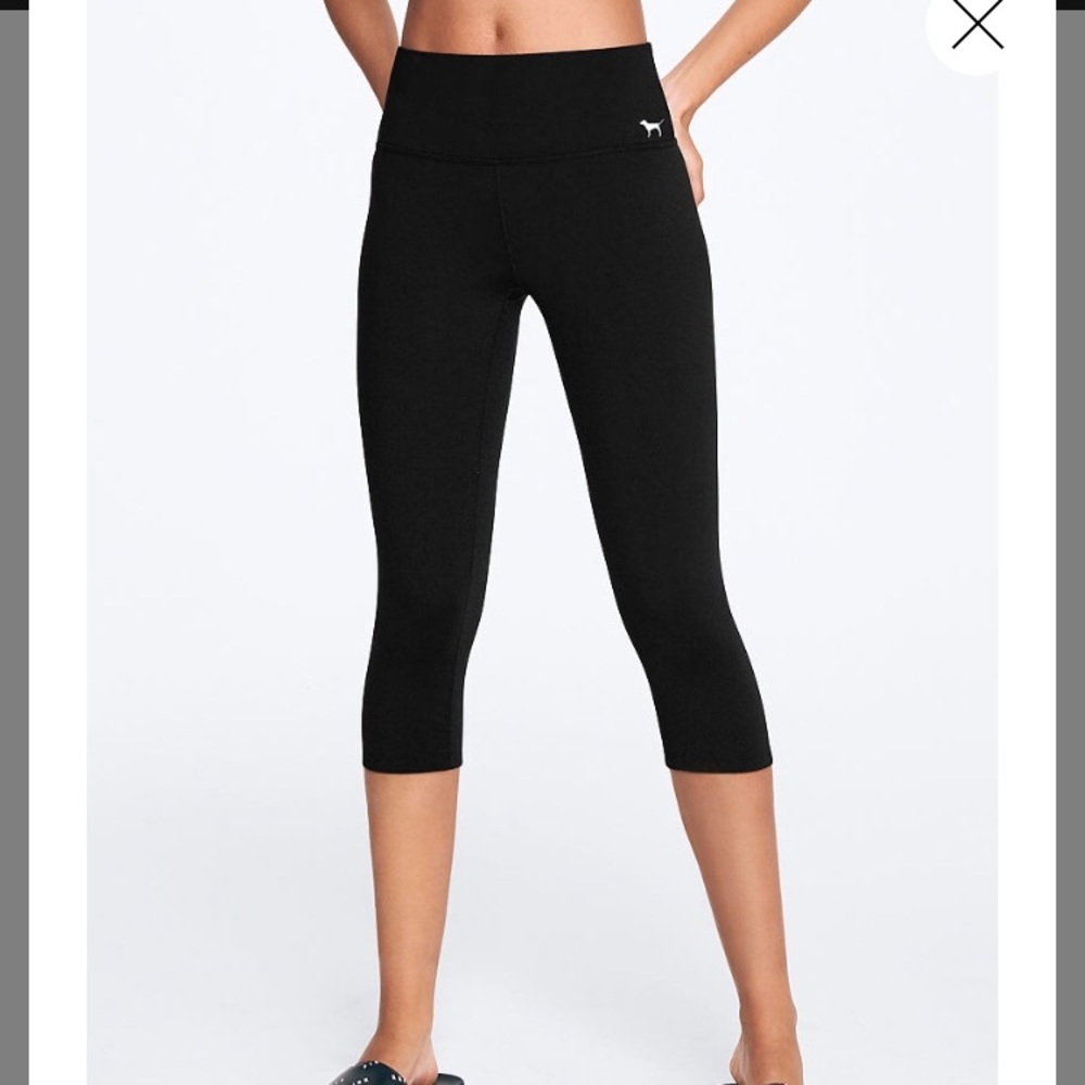 VS Pink crop leggings with shear detailing